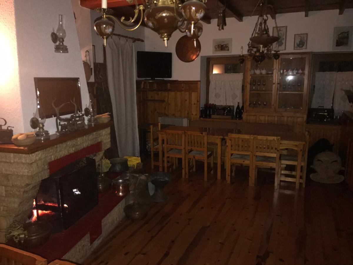 9Mouses Chasiotis Guest House Ampelakia Экстерьер фото