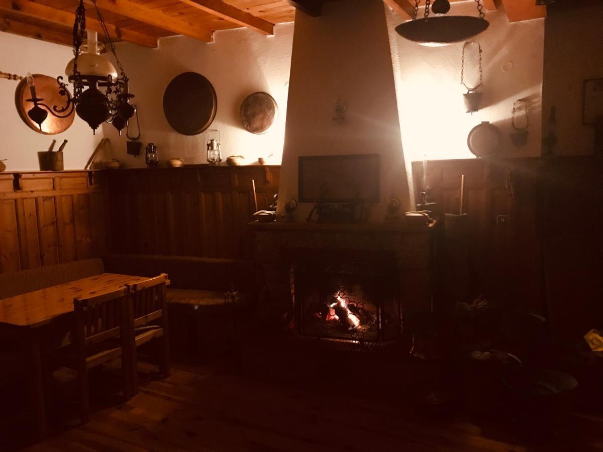 9Mouses Chasiotis Guest House Ampelakia Экстерьер фото