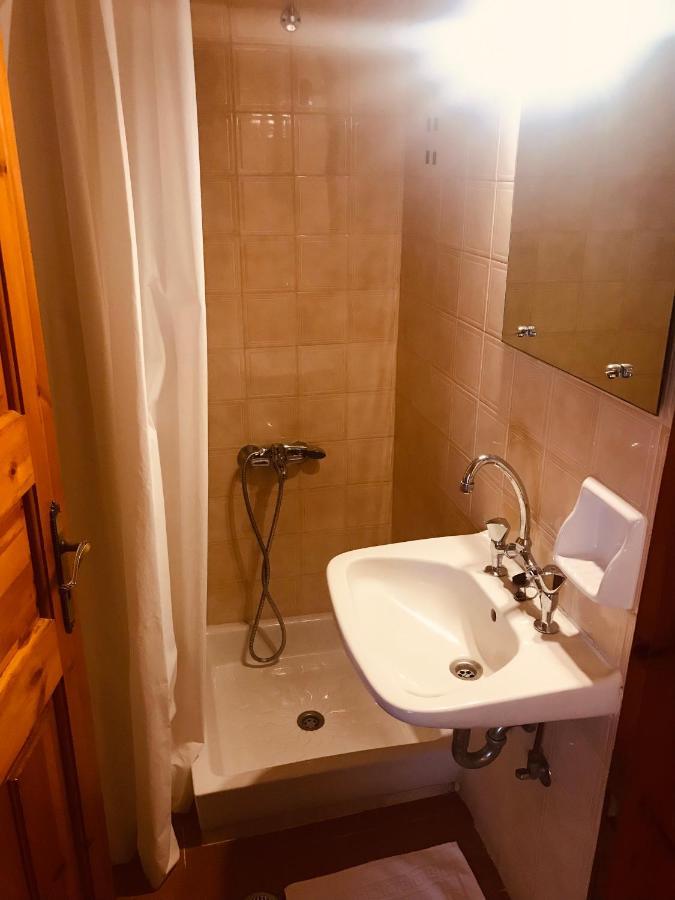 9Mouses Chasiotis Guest House Ampelakia Экстерьер фото