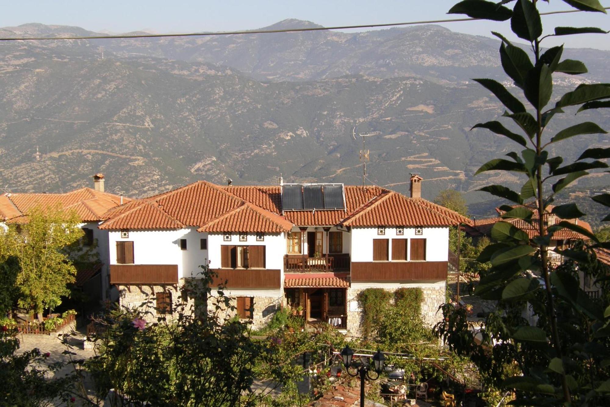 9Mouses Chasiotis Guest House Ampelakia Экстерьер фото