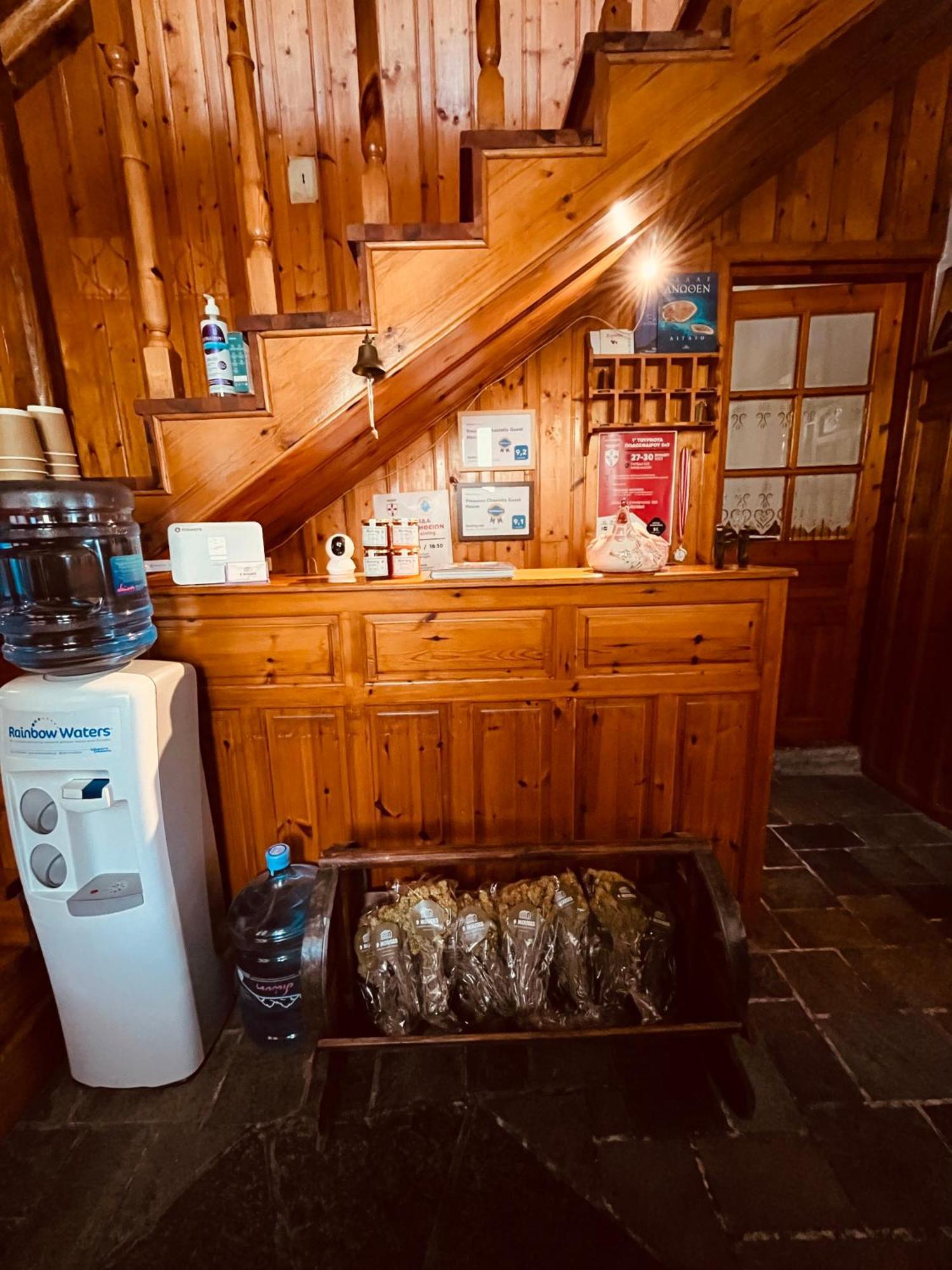 9Mouses Chasiotis Guest House Ampelakia Экстерьер фото